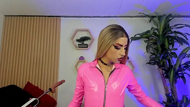 BrianaSchafer online show from September 24, 6:25 pm