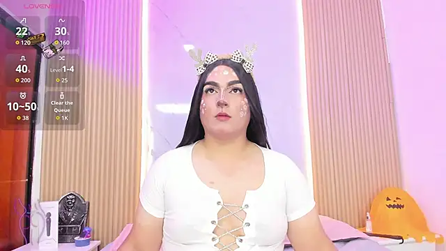 Athenaa 555 online show from October 31, 9:01 pm