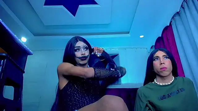 NahomiCamper online show from October 13, 11:05 pm