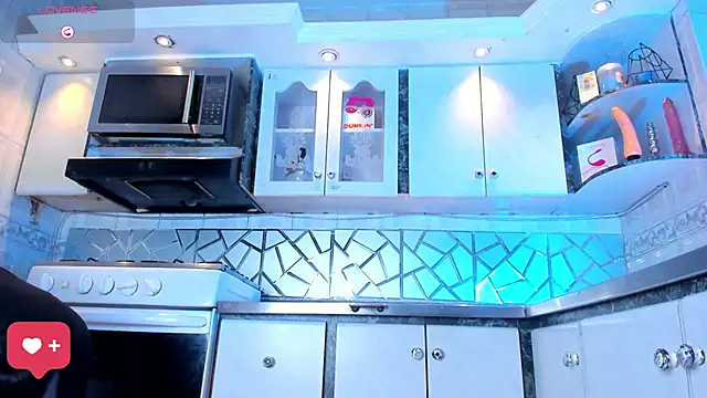 Riley Blue online show from February 18, 8:05 am