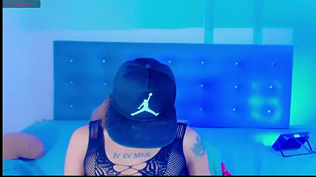 malahya  online show from March 5, 9:20 pm