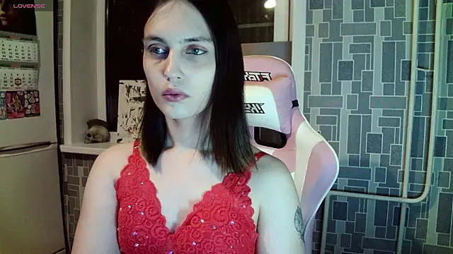 Snapshot of BlackHe4rts_ chatting on December 21, 6:44 pm BlackHe4rts  online show from December 21, 6:44 pm