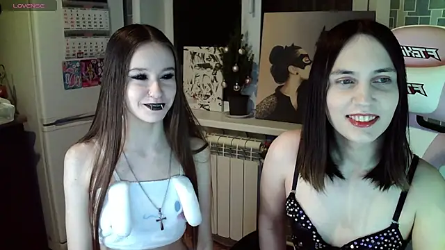 Snapshot of BlackHe4rts_ chatting on December 27, 5:37 pm BlackHe4rts  online show from December 27, 5:37 pm