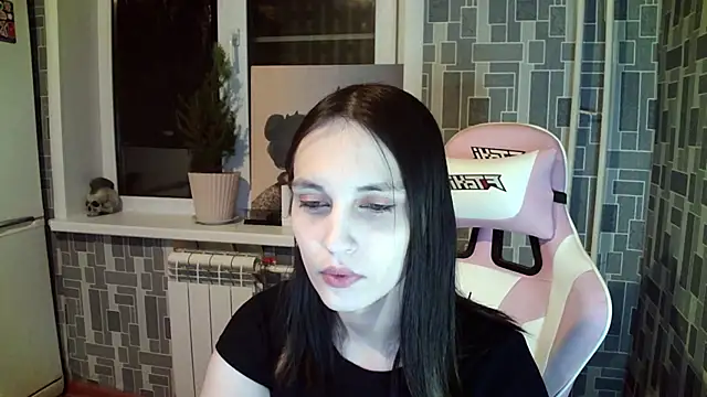 Snapshot of BlackHe4rts_ chatting on March 18, 10:48 pm BlackHe4rts  online show from March 18, 10:48 pm