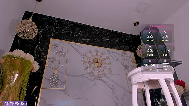 Keila Mendoza online show from October 18, 6:17 am