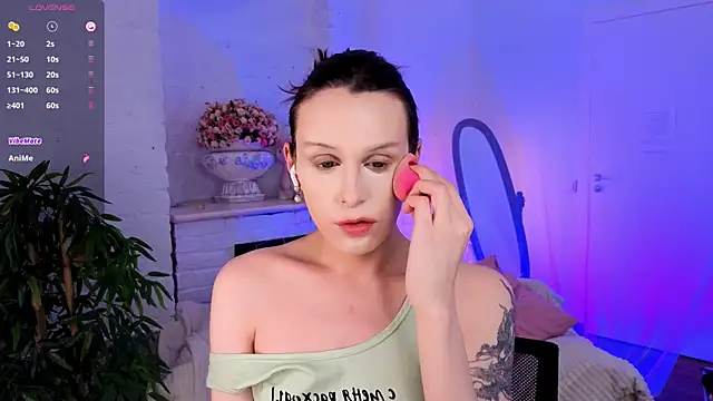 Snapshot of _yourFoxy_ chatting on January 5, 6:46 am  yourFoxy  online show from January 5, 6:46 am