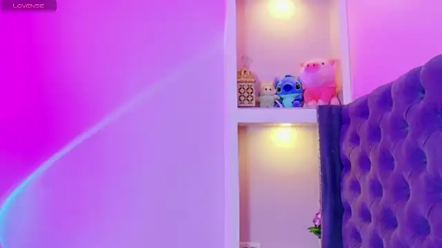 CamiEstrada online show from October 25, 7:36 am