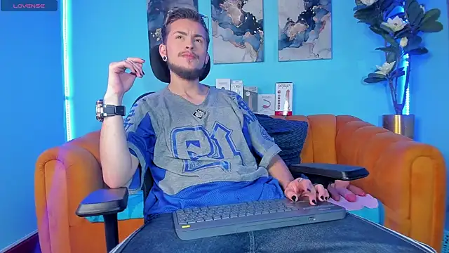  hairybeard  online show from September 14, 3:05 pm