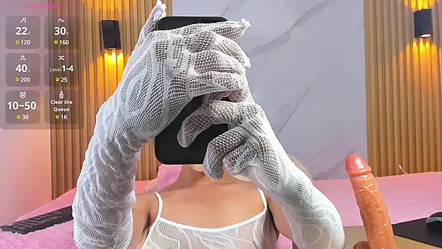 Snapshot of miss_Ari chatting on December 24, 6:06 pm miss Ari online show from December 24, 6:06 pm