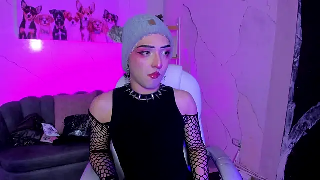 Snapshot of melodybonss_ chatting on October 7, 5:08 am melodybonss  online show from October 7, 5:08 am