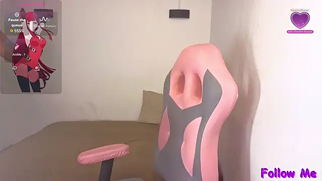 vittorialombardi   online show from December 21, 7:58 am