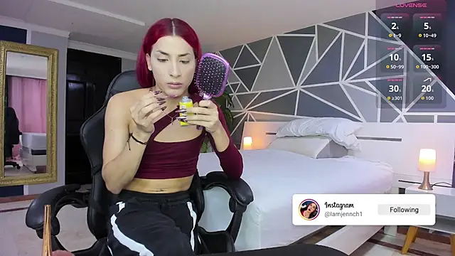 Snapshot of charolbruce_1 chatting on October 22, 12:18 pm charolbruce 1 online show from October 22, 12:18 pm
