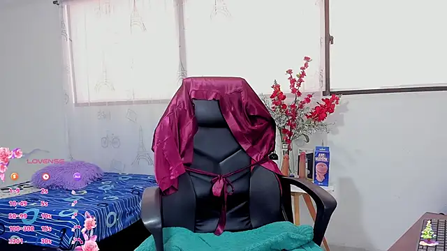 Danniela rivera online show from December 4, 11:47 am