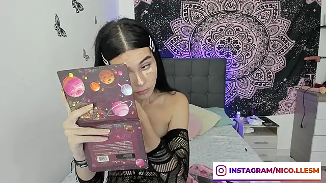 Snapshot of jade_dakota__ chatting on January 26, 10:35 pm jade dakota   online show from January 26, 10:35 pm