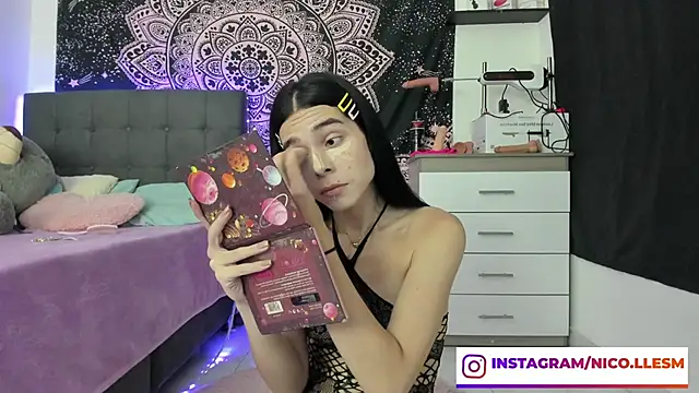 Snapshot of jade_dakota__ chatting on January 31, 10:21 pm jade dakota   online show from January 31, 10:21 pm