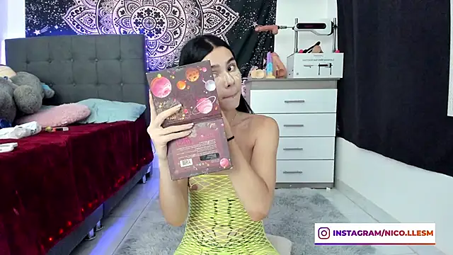Snapshot of jade_dakota__ chatting on February 19, 10:53 pm jade dakota   online show from February 19, 10:53 pm