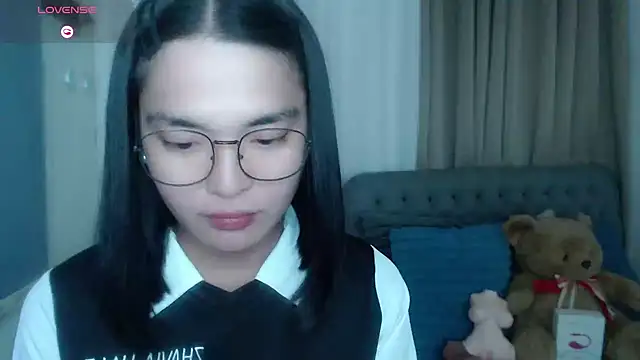 zhaviahale21 online show from July 8, 10:57 pm