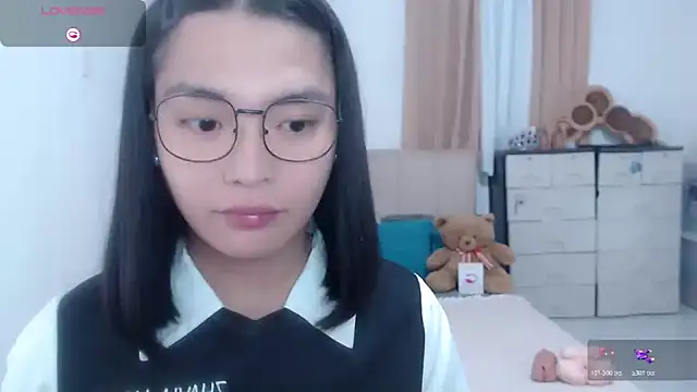 zhaviahale21 online show from August 4, 4:24 pm