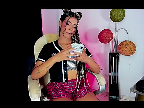 bloom444 online show from April 21, 2:51 am