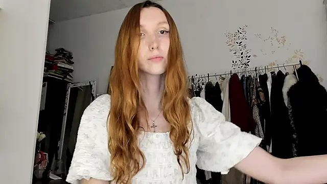 LisaIcon online show from March 9, 8:56 pm