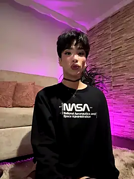 sue   0 online show from December 3, 4:06 am