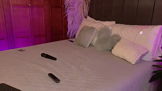 Rouse Hilton online show from March 31, 5:31 am