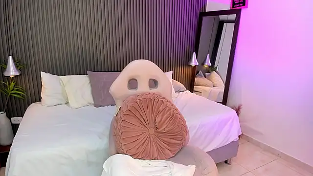 sammybrunette1 online show from February 20, 6:19 am