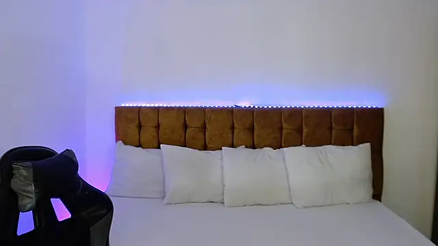 alexiaaross online show from September 14, 6:01 pm