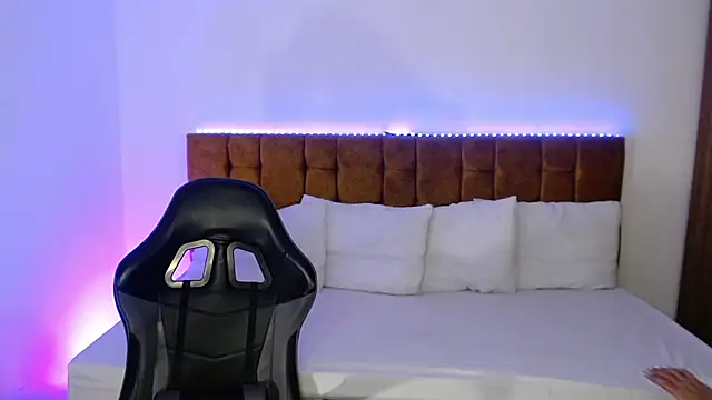 alexiaaross online show from September 24, 4:07 am