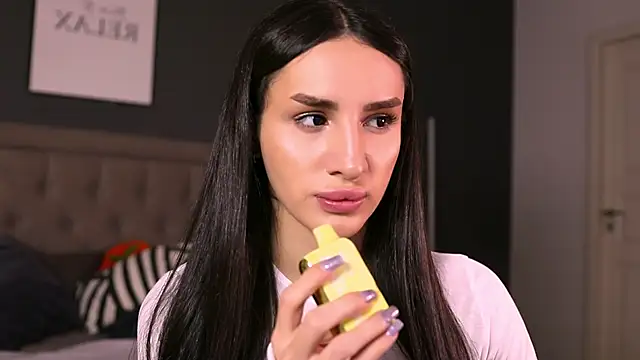 Kim Oberlin  online show from October 26, 11:39 am