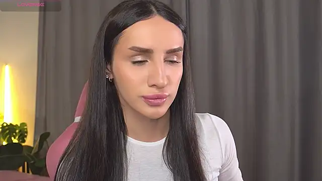 Kim Oberlin  online show from November 27, 4:09 pm