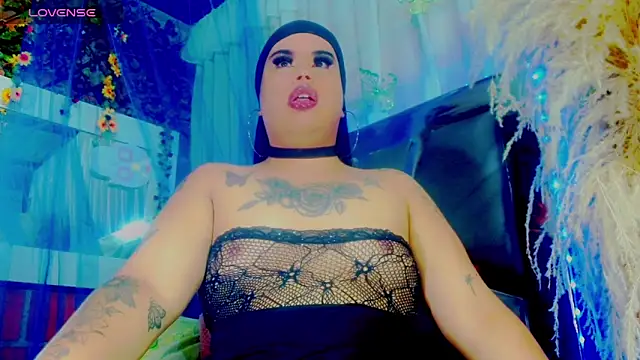 nauthyvalentina online show from April 19, 1:45 pm