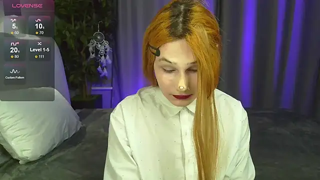 Kleo Godde online show from February 7, 8:10 pm