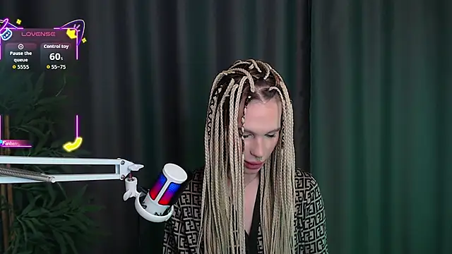 Cassie Bae online show from December 16, 4:17 am