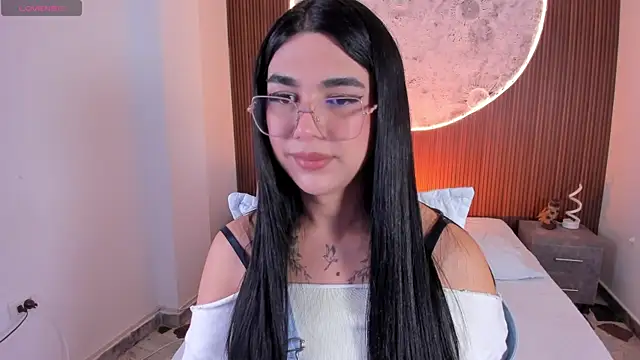 RoseCassie online show from January 9, 1:49 pm