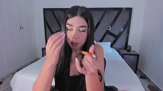 RoseCassie online show from April 24, 2:42 pm