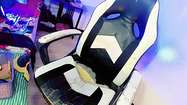 Gisele fox online show from April 18, 7:18 pm