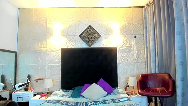 ChanelleJohnson  online show from March 15, 6:11 pm