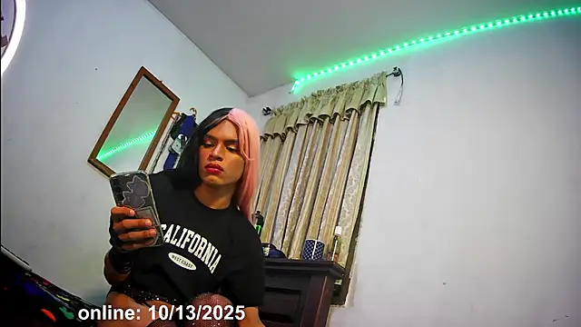 The velvet Sandra online show from October 13, 11:05 pm