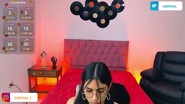 NATTROSE TAY online show from September 17, 12:10 pm