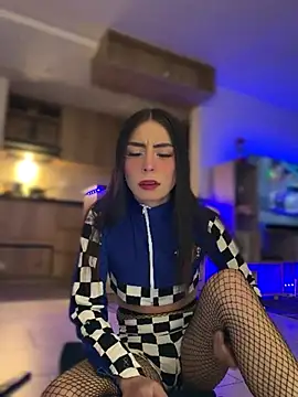 Snapshot of candycami19 chatting on October 16, 4:46 am candycami19 online show from October 16, 4:46 am