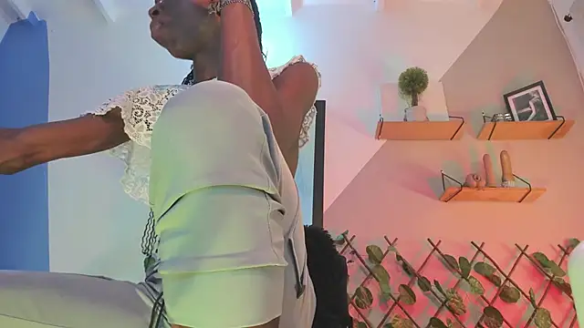 Aria fitness online show from April 24, 1:03 pm