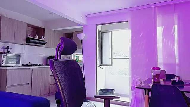 ScarletThompsonx online show from April 22, 10:06 pm