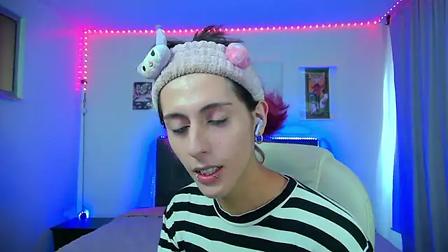 goth minerva online show from February 6, 2:11 pm