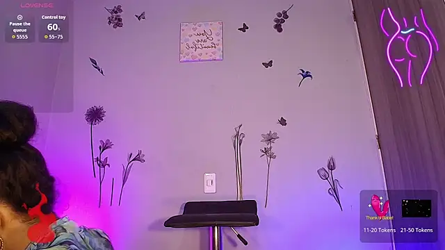 Snapshot of Barbydominant_fetish chatting on October 23, 8:57 pm Barbydominant fetish online show from October 23, 8:57 pm