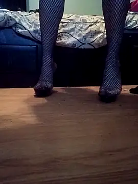 Crossedsissy online show from April 19, 12:55 am