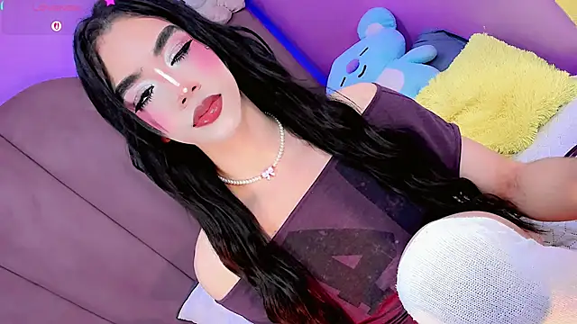 ShantyMillan online show from April 24, 1:03 pm