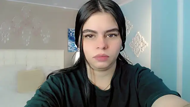 Snapshot of maddissonivanova chatting on October 22, 7:16 pm maddissonivanova online show from October 22, 7:16 pm