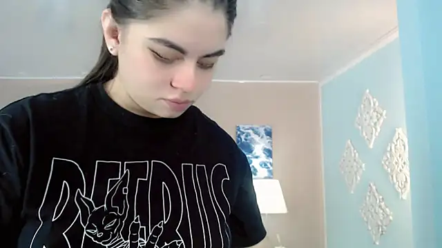 maddissonivanova online show from October 25, 6:58 pm