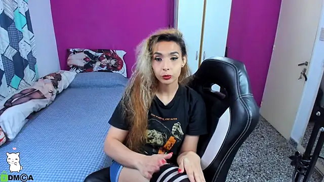 Sweet-Secret  online show from October 21, 9:38 pm